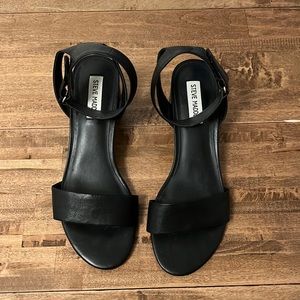 Black Leather Steve Madden Heeled Sandal